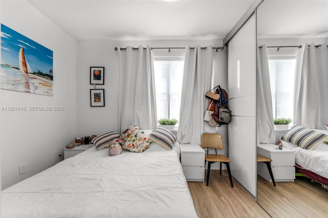 For Sale: $599,000 (5 beds, 3 baths, 1776 Square Feet)