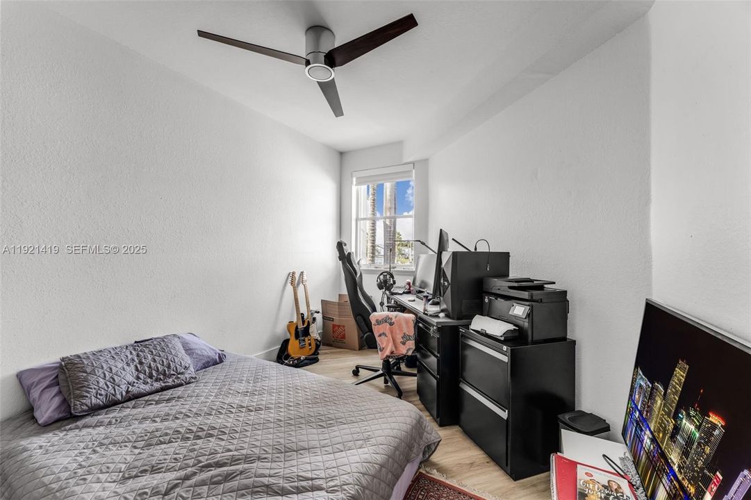 For Sale: $599,000 (5 beds, 3 baths, 1776 Square Feet)