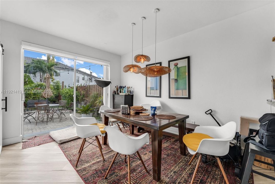 For Sale: $599,000 (5 beds, 3 baths, 1776 Square Feet)