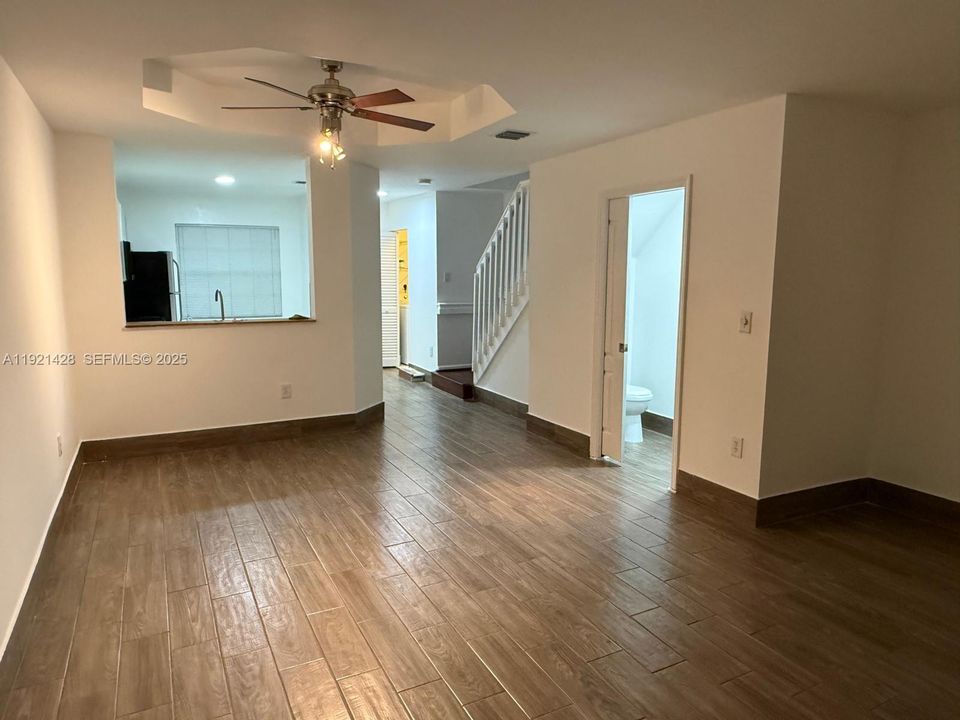 For Rent: $2,750 (3 beds, 2 baths, 1150 Square Feet)