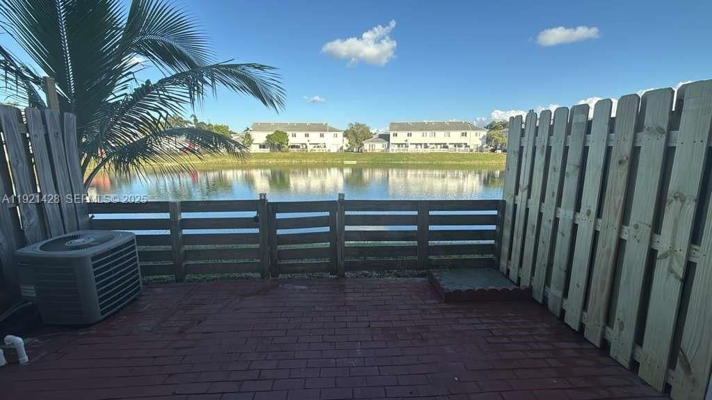 For Rent: $2,750 (3 beds, 2 baths, 1150 Square Feet)