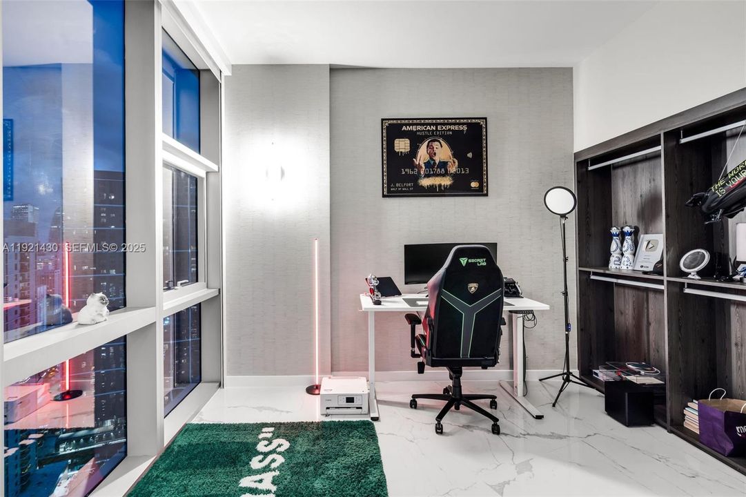 待售: $1,350,000 (2 贝兹, 3 浴室, 1559 平方英尺)