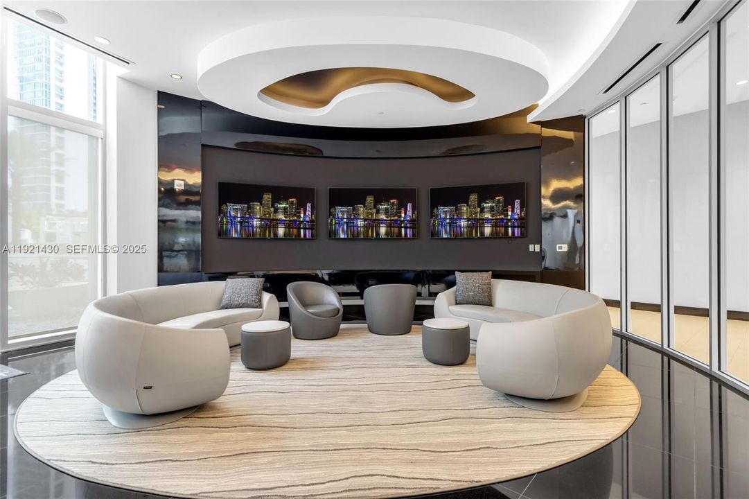 待售: $1,350,000 (2 贝兹, 3 浴室, 1559 平方英尺)