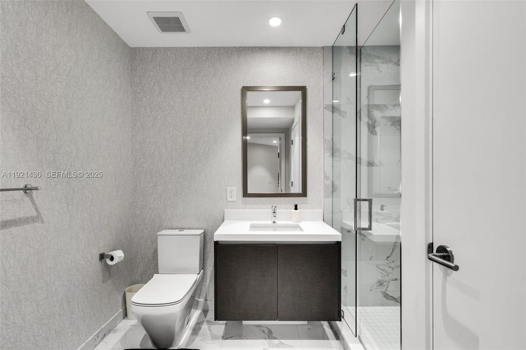 待售: $1,350,000 (2 贝兹, 3 浴室, 1559 平方英尺)