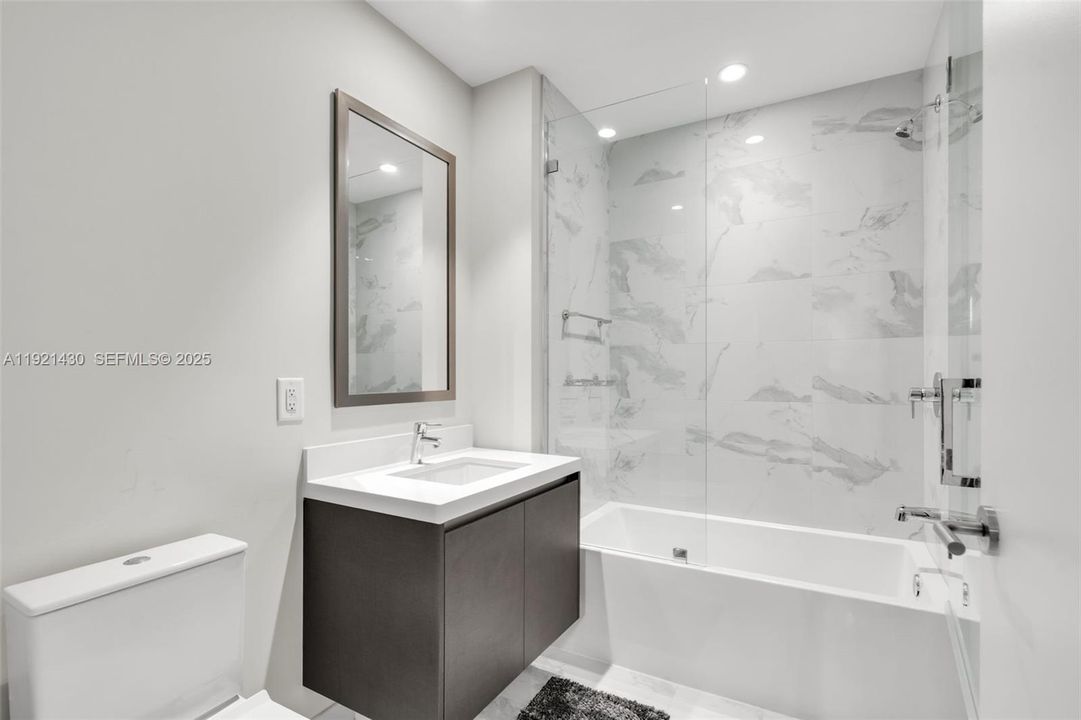 待售: $1,350,000 (2 贝兹, 3 浴室, 1559 平方英尺)