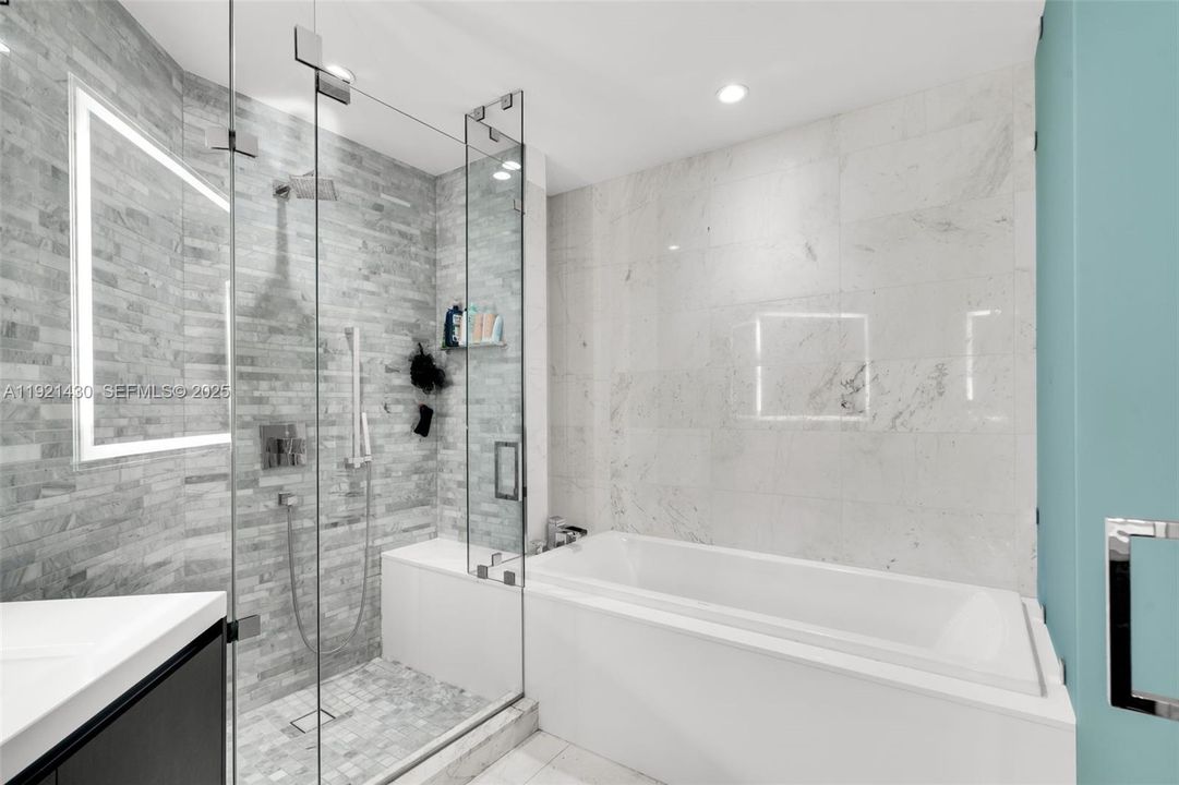 待售: $1,350,000 (2 贝兹, 3 浴室, 1559 平方英尺)