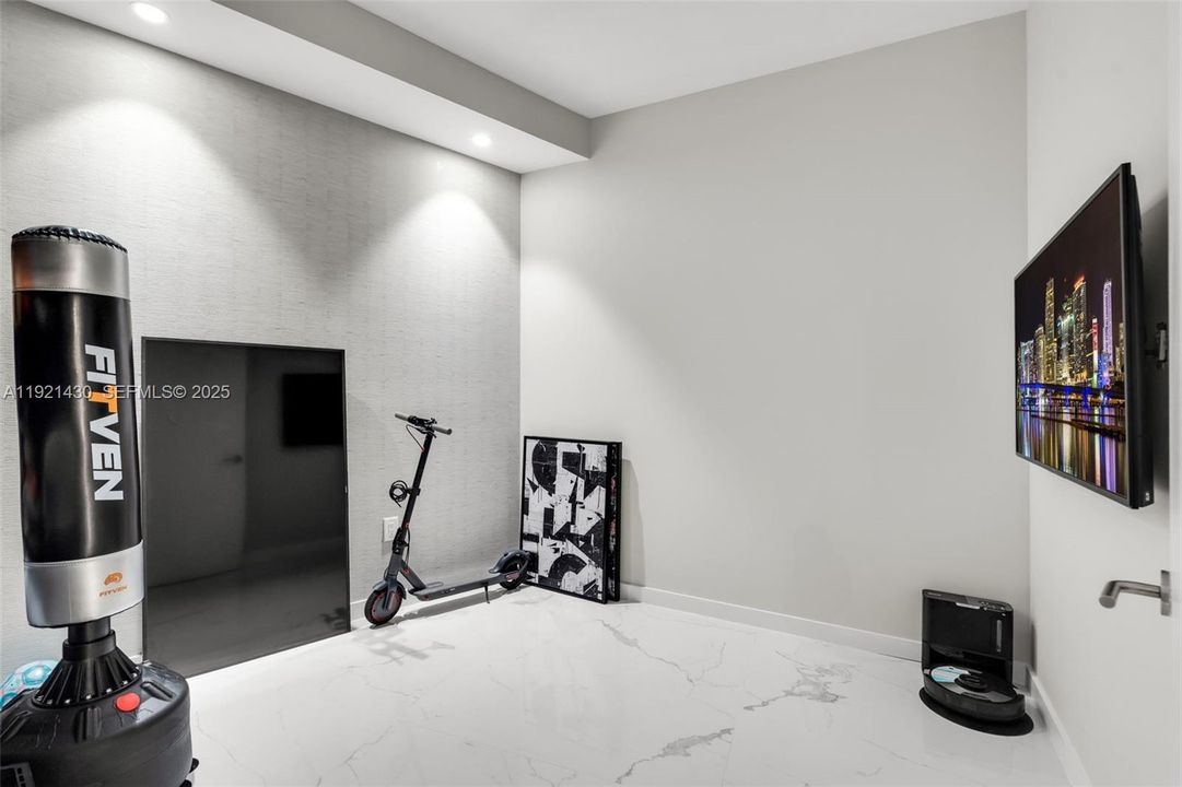 待售: $1,350,000 (2 贝兹, 3 浴室, 1559 平方英尺)