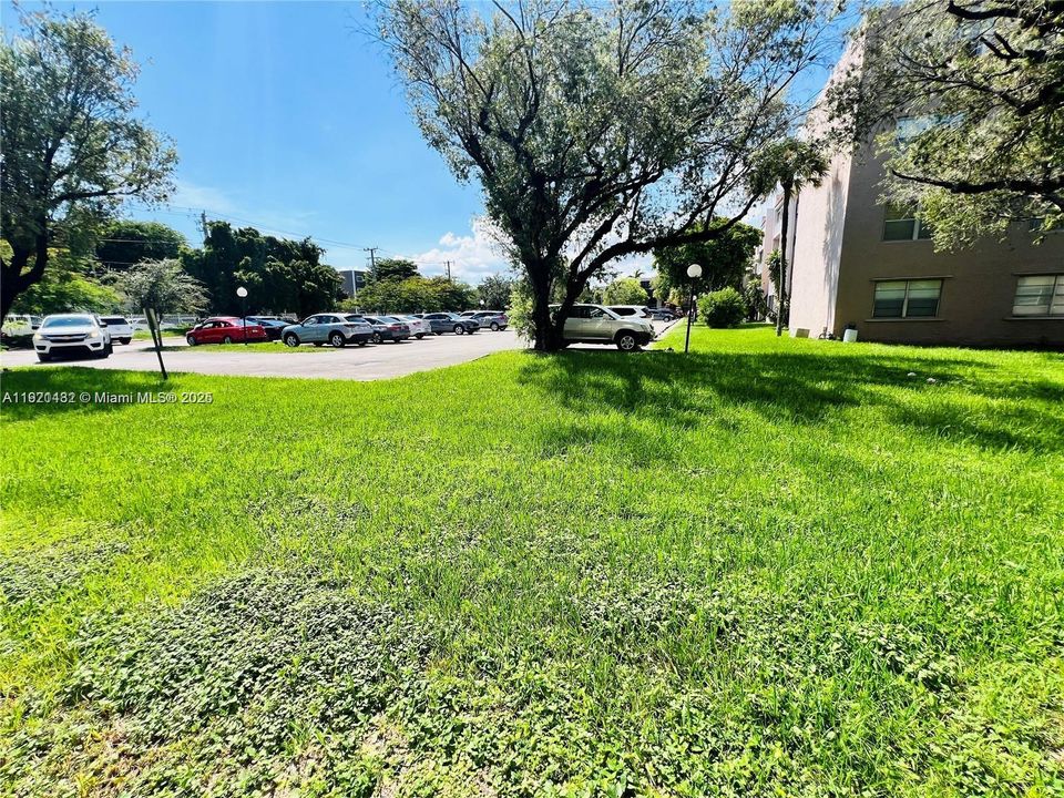 For Rent: $1,850 (1 beds, 1 baths, 777 Square Feet)