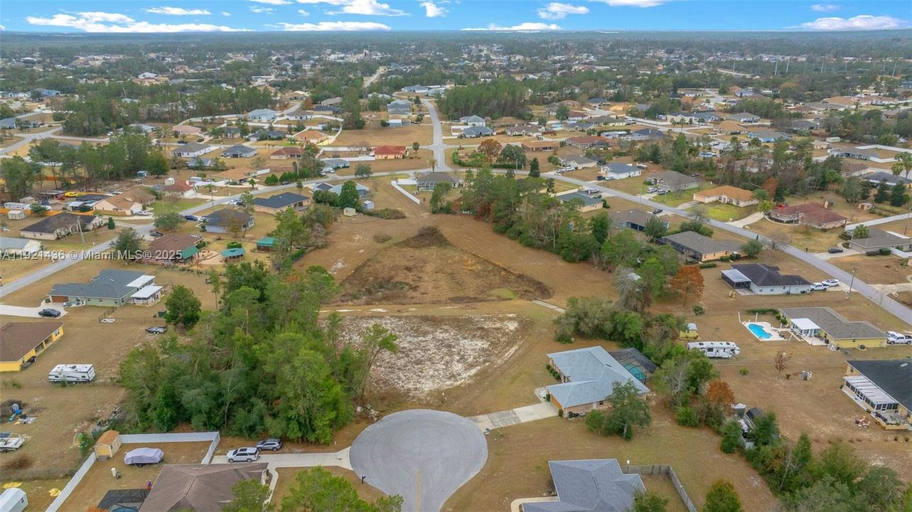 En Venta: $64,900 (0.48 acres)