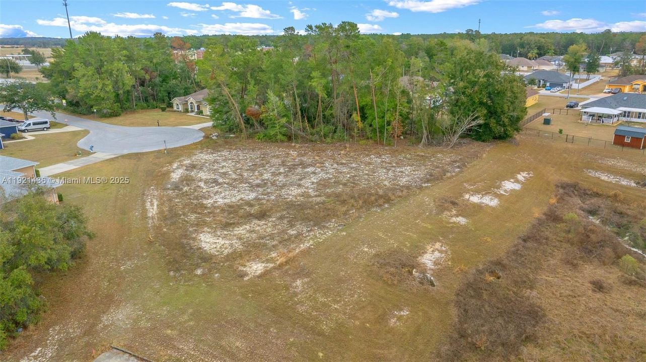 En Venta: $64,900 (0.48 acres)