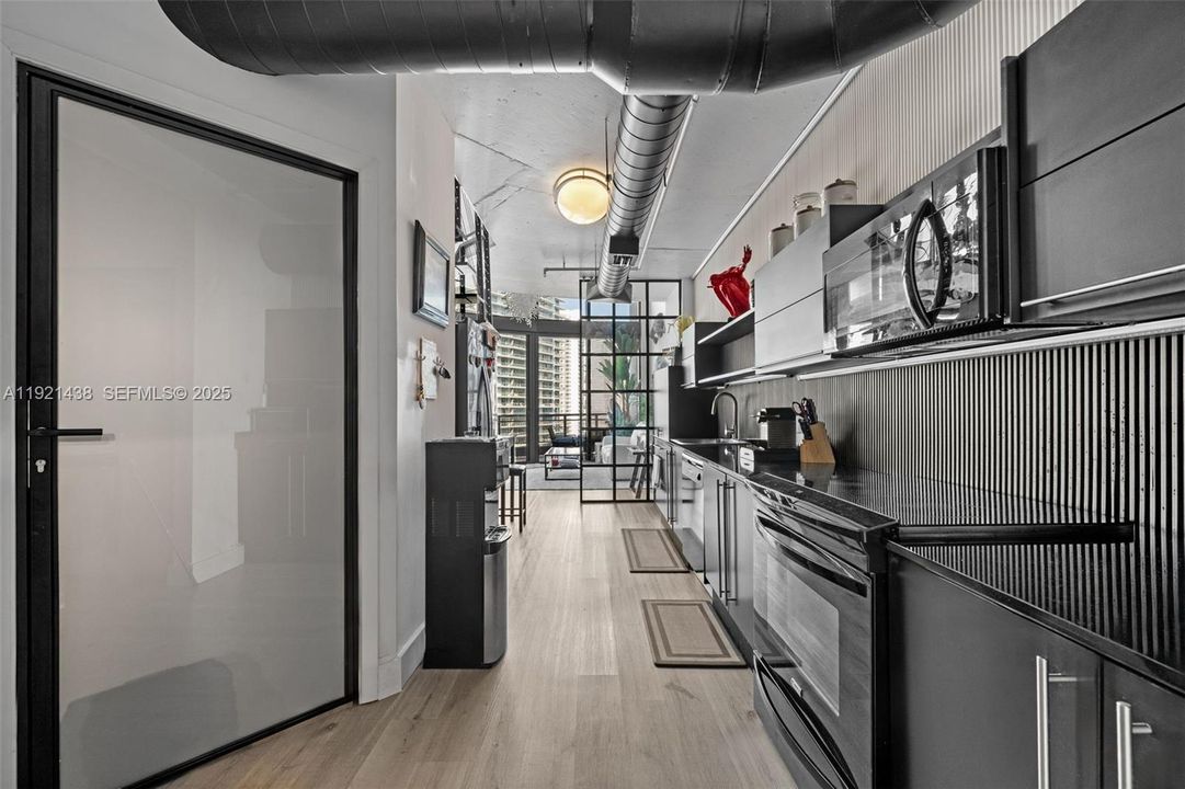 出租: $5,500 (1 贝兹, 2 浴室, 1337 平方英尺)