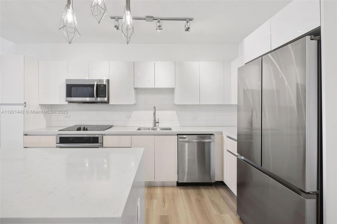 For Sale: $1,050,000 (2 beds, 2 baths, 0 Square Feet)