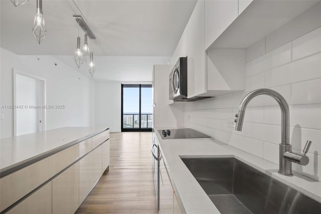 For Sale: $1,050,000 (2 beds, 2 baths, 0 Square Feet)