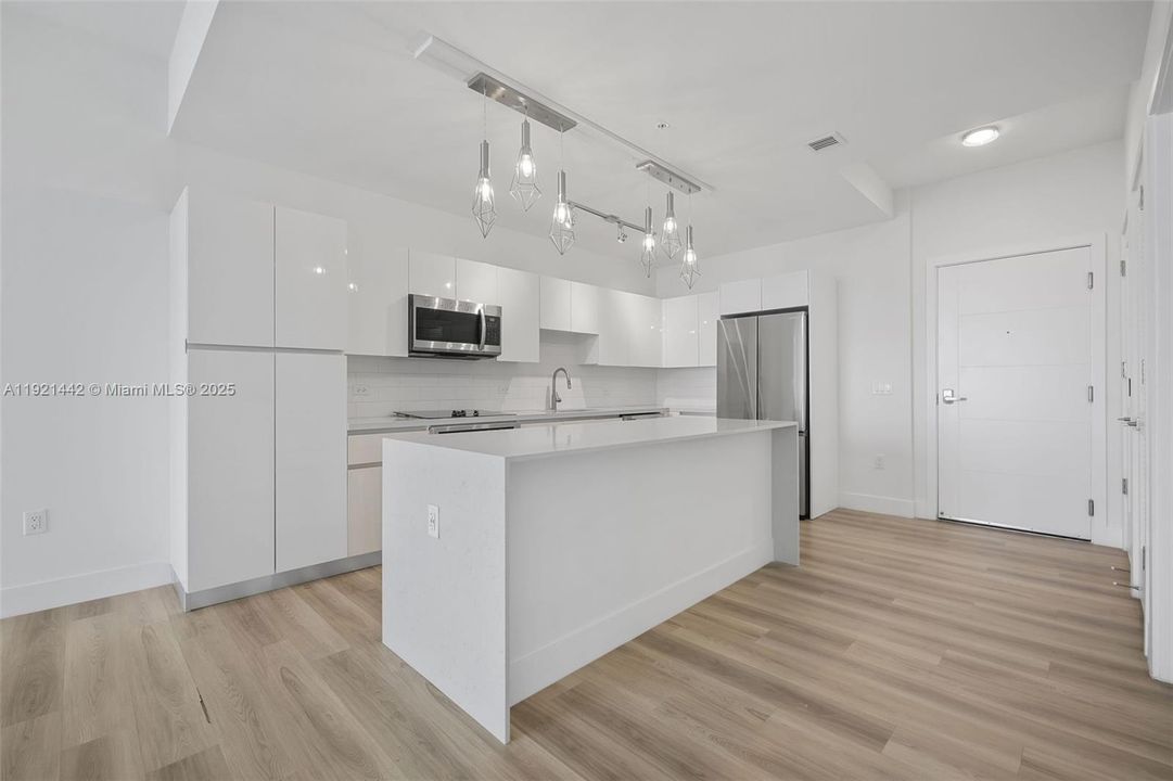 For Sale: $1,050,000 (2 beds, 2 baths, 0 Square Feet)