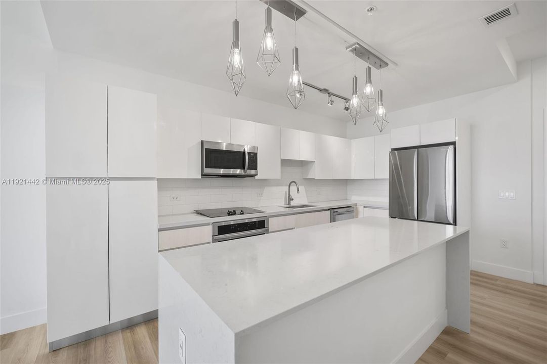 For Sale: $1,050,000 (2 beds, 2 baths, 0 Square Feet)