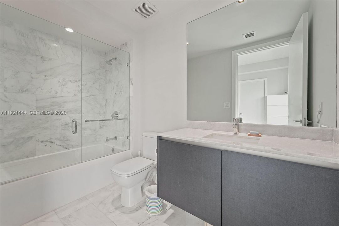 For Sale: $1,998,000 (2 beds, 3 baths, 1634 Square Feet)