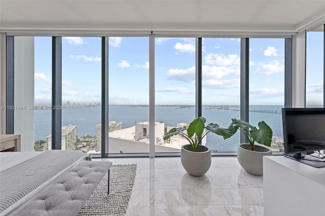 For Sale: $1,998,000 (2 beds, 3 baths, 1634 Square Feet)