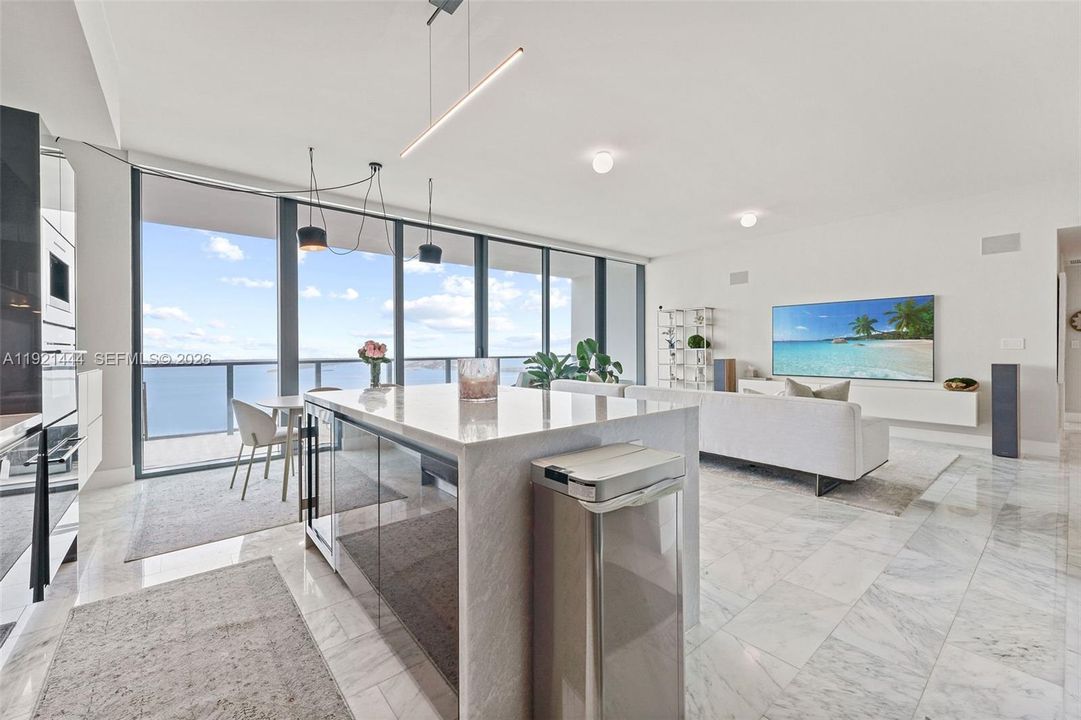 For Sale: $1,998,000 (2 beds, 3 baths, 1634 Square Feet)