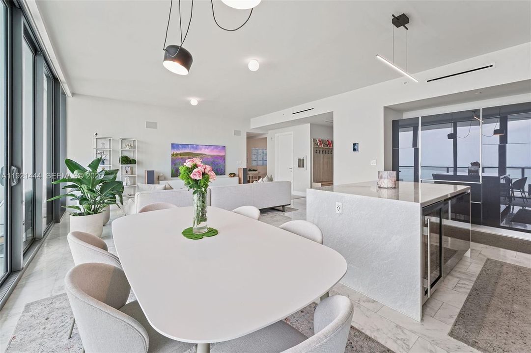 For Sale: $1,998,000 (2 beds, 3 baths, 1634 Square Feet)