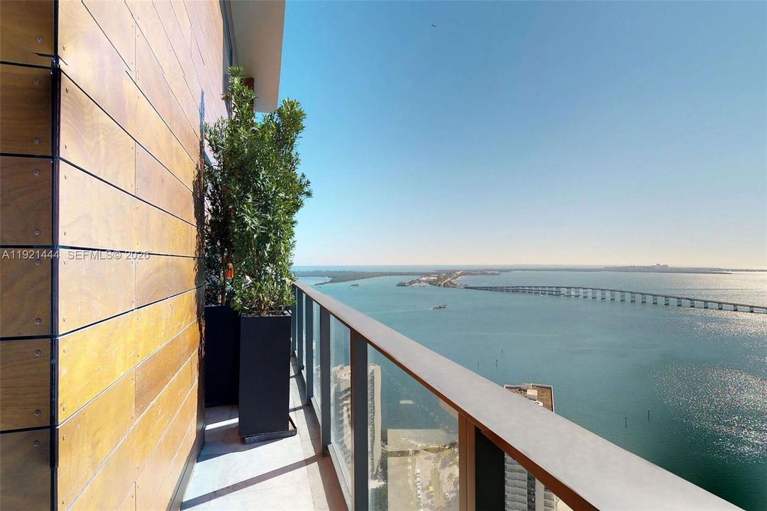 For Sale: $1,998,000 (2 beds, 3 baths, 1634 Square Feet)