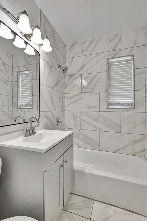 В аренду: $2,600 (3 спален, 2 ванн, 894 Квадратных фут)