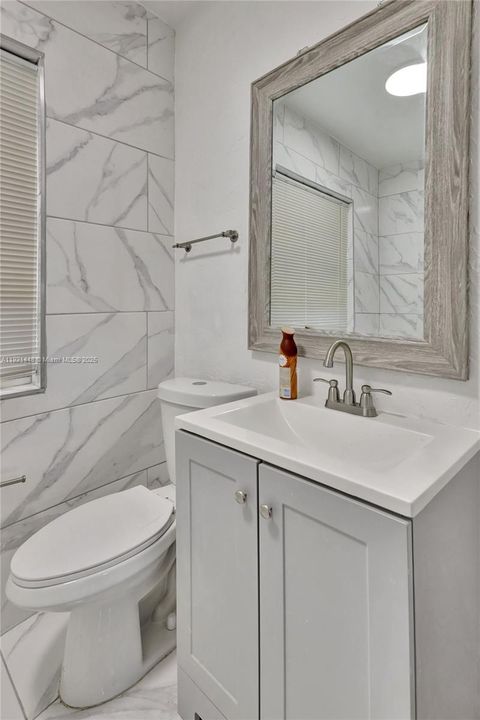 В аренду: $2,600 (3 спален, 2 ванн, 894 Квадратных фут)