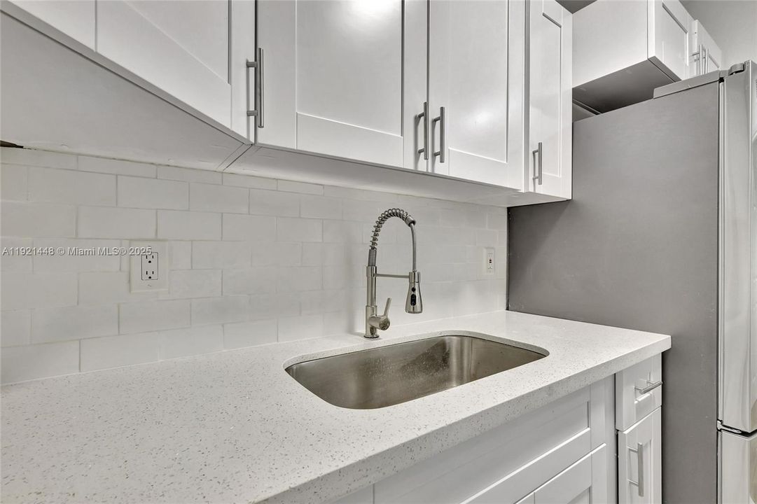 В аренду: $2,600 (3 спален, 2 ванн, 894 Квадратных фут)