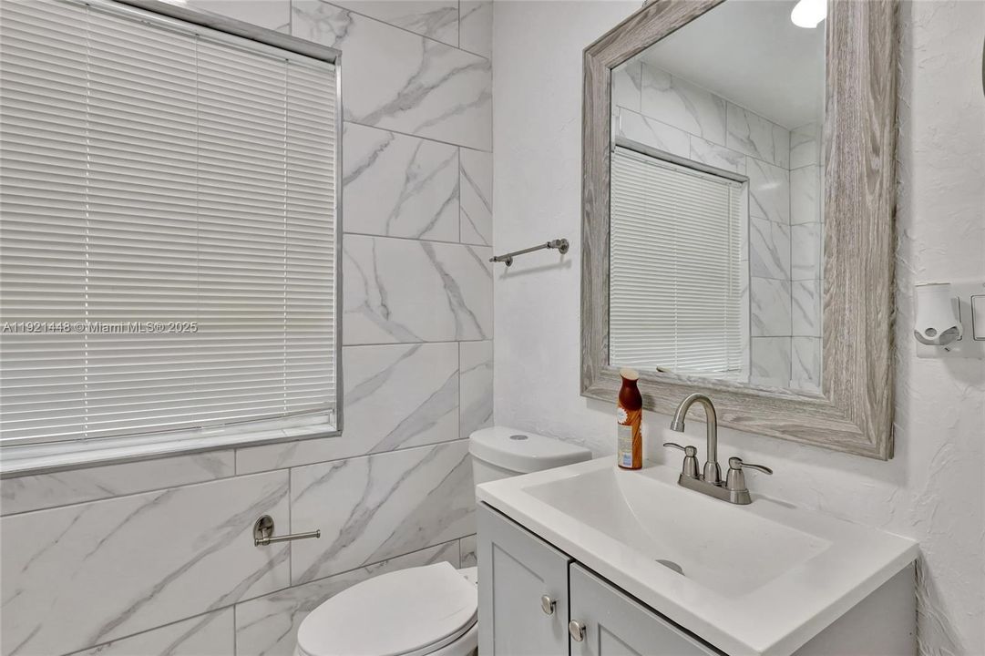 В аренду: $2,600 (3 спален, 2 ванн, 894 Квадратных фут)