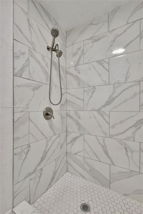 В аренду: $2,600 (3 спален, 2 ванн, 894 Квадратных фут)