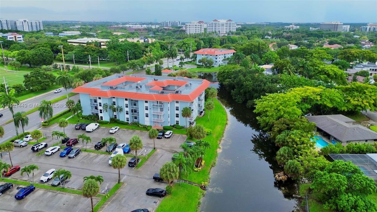 В аренду: $2,200 (2 спален, 2 ванн, 1021 Квадратных фут)