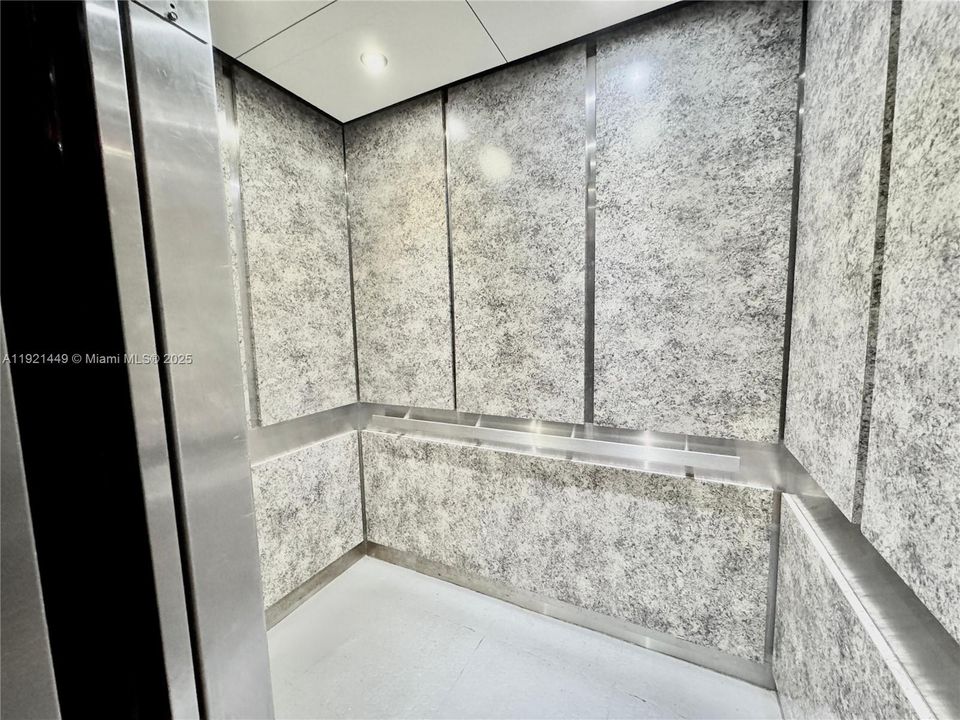 В аренду: $2,200 (2 спален, 2 ванн, 1021 Квадратных фут)