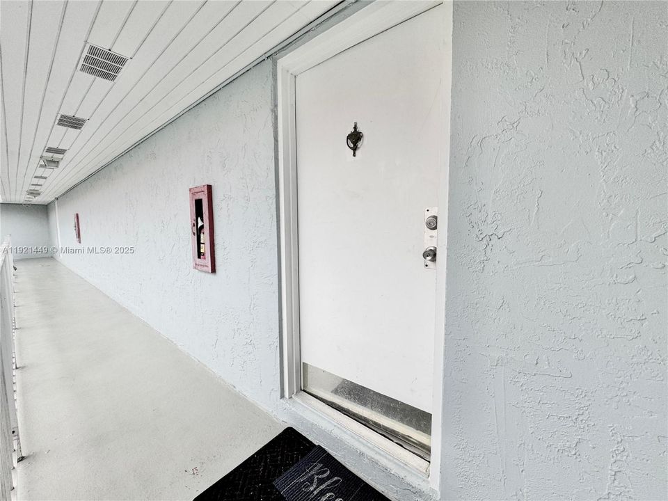 В аренду: $2,200 (2 спален, 2 ванн, 1021 Квадратных фут)