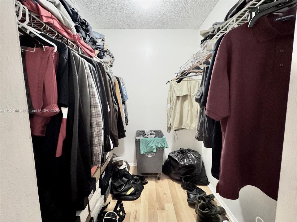 В аренду: $2,200 (2 спален, 2 ванн, 1021 Квадратных фут)