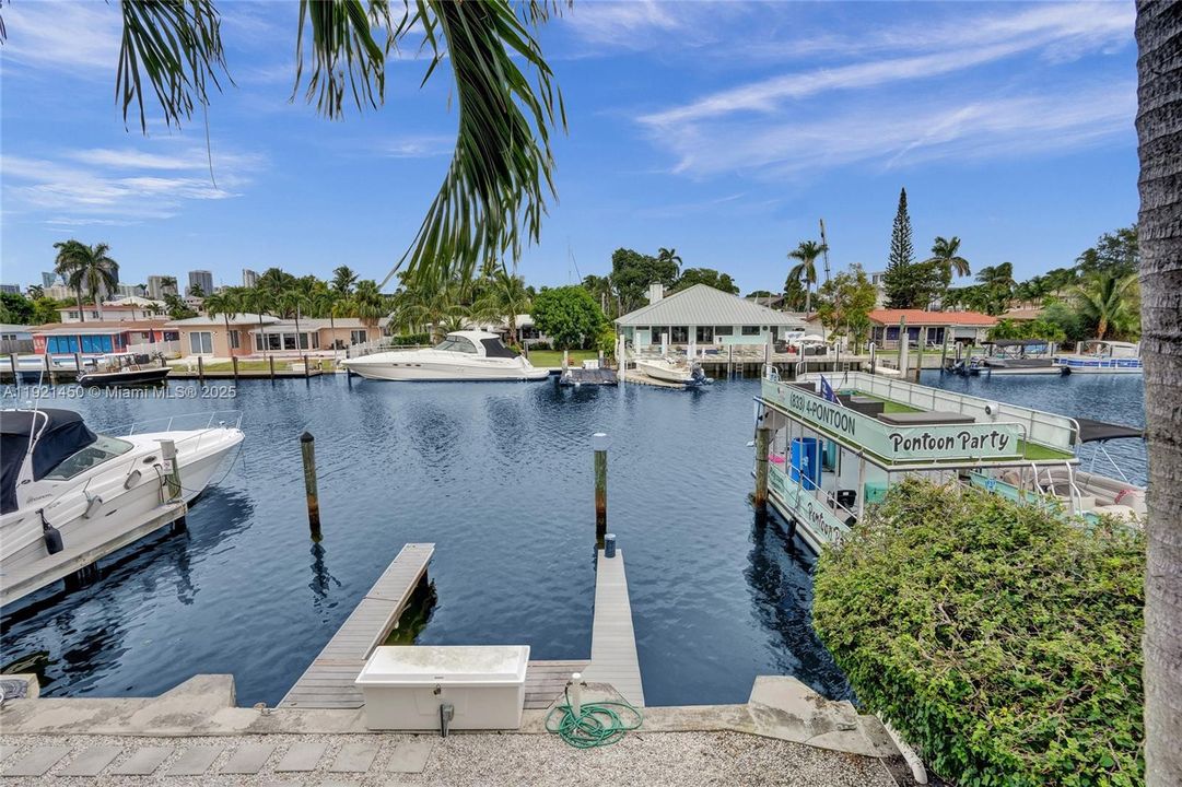 待售: $309,900 (2 贝兹, 2 浴室, 966 平方英尺)