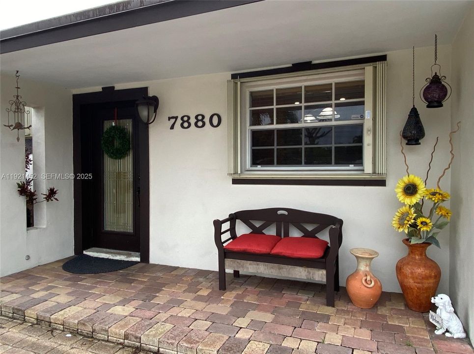 For Sale: $820,000 (4 beds, 3 baths, 2261 Square Feet)