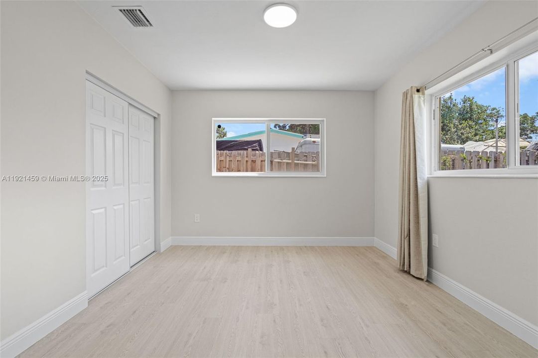 En Venta: $445,000 (3 camas, 2 baños, 1365 Pies cuadrados)