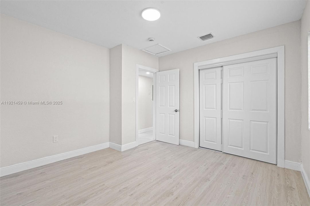 En Venta: $445,000 (3 camas, 2 baños, 1365 Pies cuadrados)