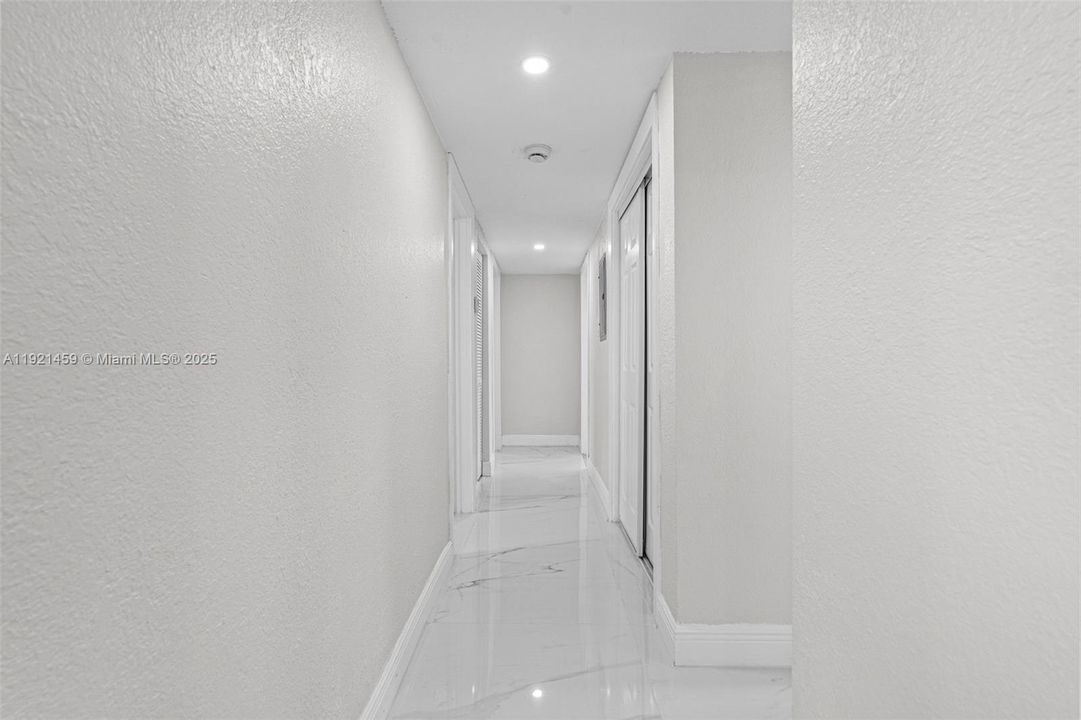 En Venta: $445,000 (3 camas, 2 baños, 1365 Pies cuadrados)