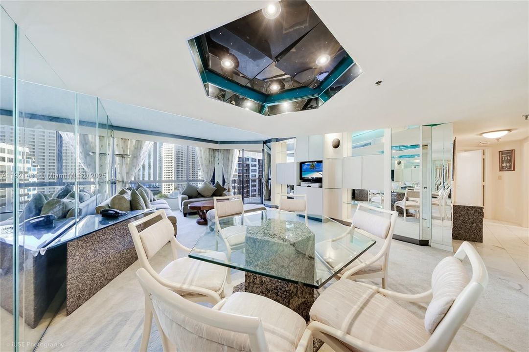 For Rent: $4,000 (2 beds, 2 baths, 1464 Square Feet)