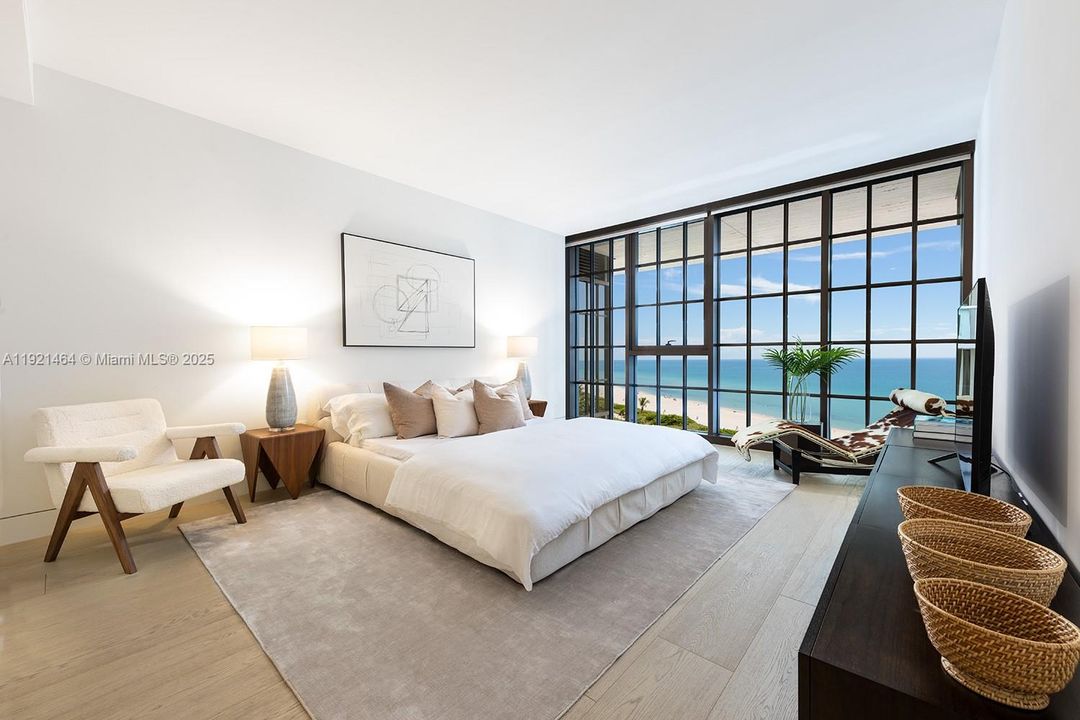 待售: $26,000,000 (4 贝兹, 4 浴室, 5185 平方英尺)