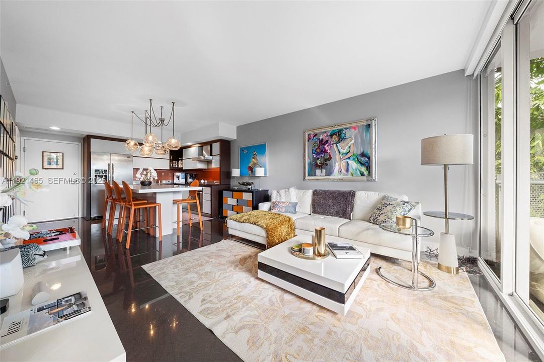 For Sale: $525,000 (1 beds, 1 baths, 748 Square Feet)