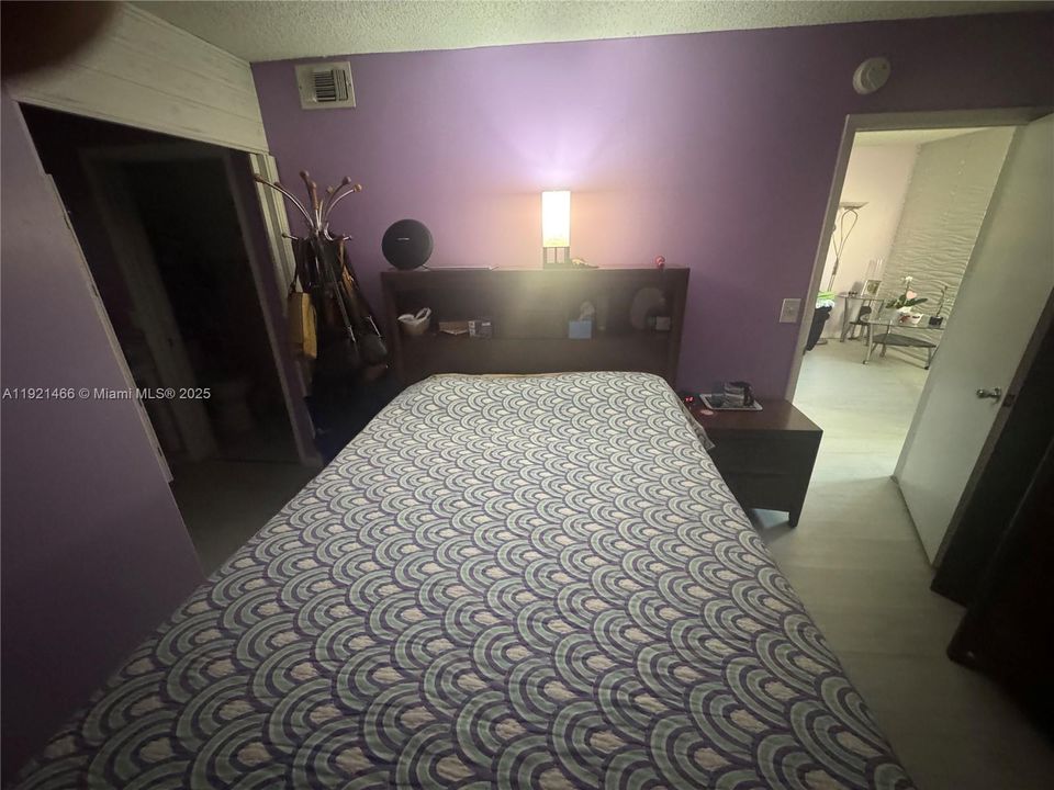 待售: $259,000 (2 贝兹, 2 浴室, 750 平方英尺)