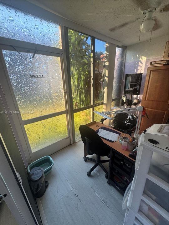 待售: $259,000 (2 贝兹, 2 浴室, 750 平方英尺)