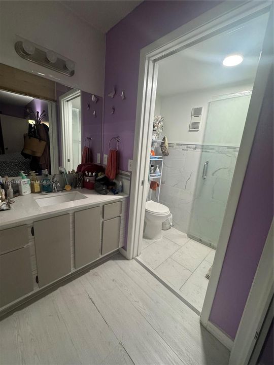 待售: $259,000 (2 贝兹, 2 浴室, 750 平方英尺)