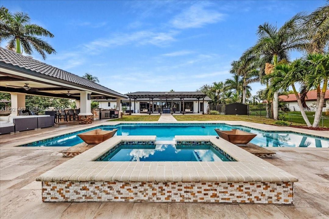 For Sale: $1,695,000 (4 beds, 3 baths, 2934 Square Feet)