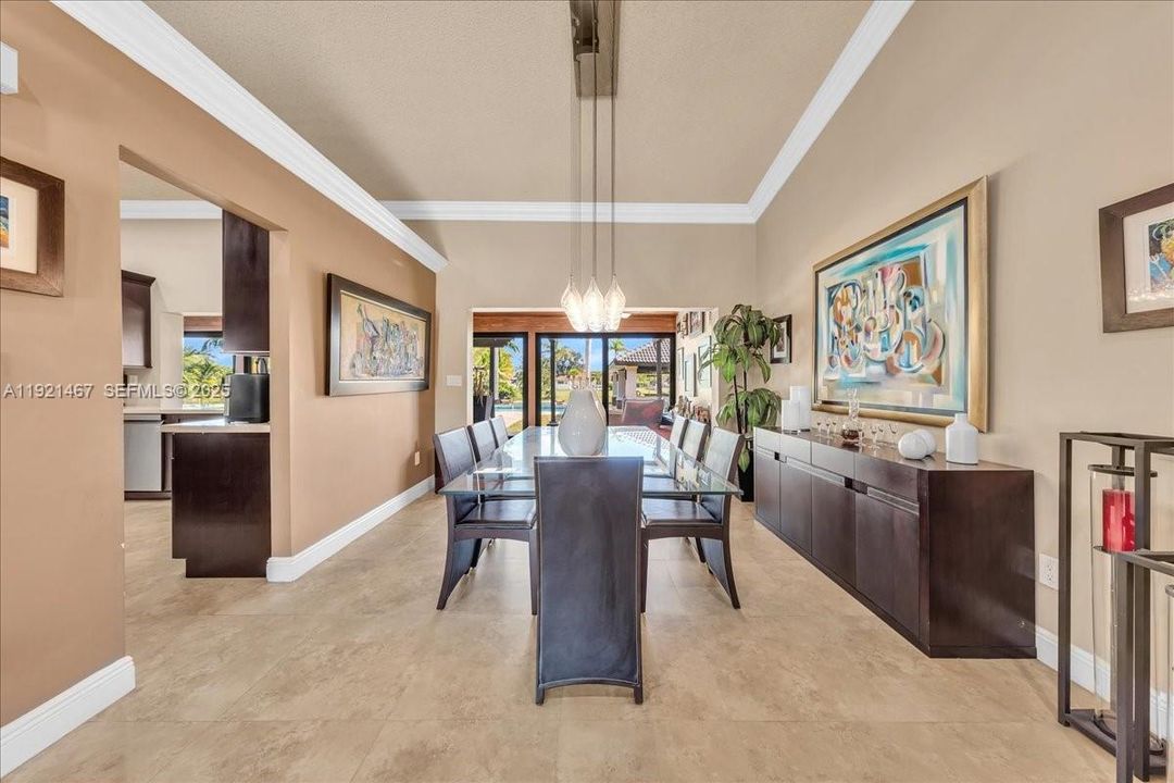 For Sale: $1,695,000 (4 beds, 3 baths, 2934 Square Feet)