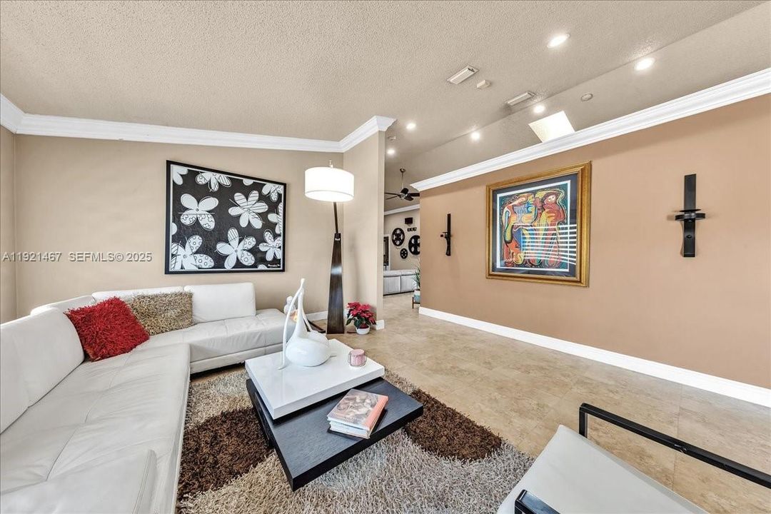 For Sale: $1,695,000 (4 beds, 3 baths, 2934 Square Feet)