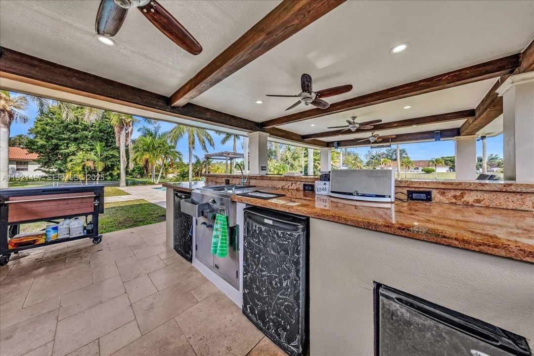 For Sale: $1,695,000 (4 beds, 3 baths, 2934 Square Feet)