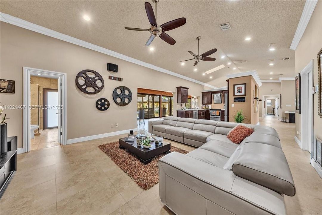 For Sale: $1,695,000 (4 beds, 3 baths, 2934 Square Feet)