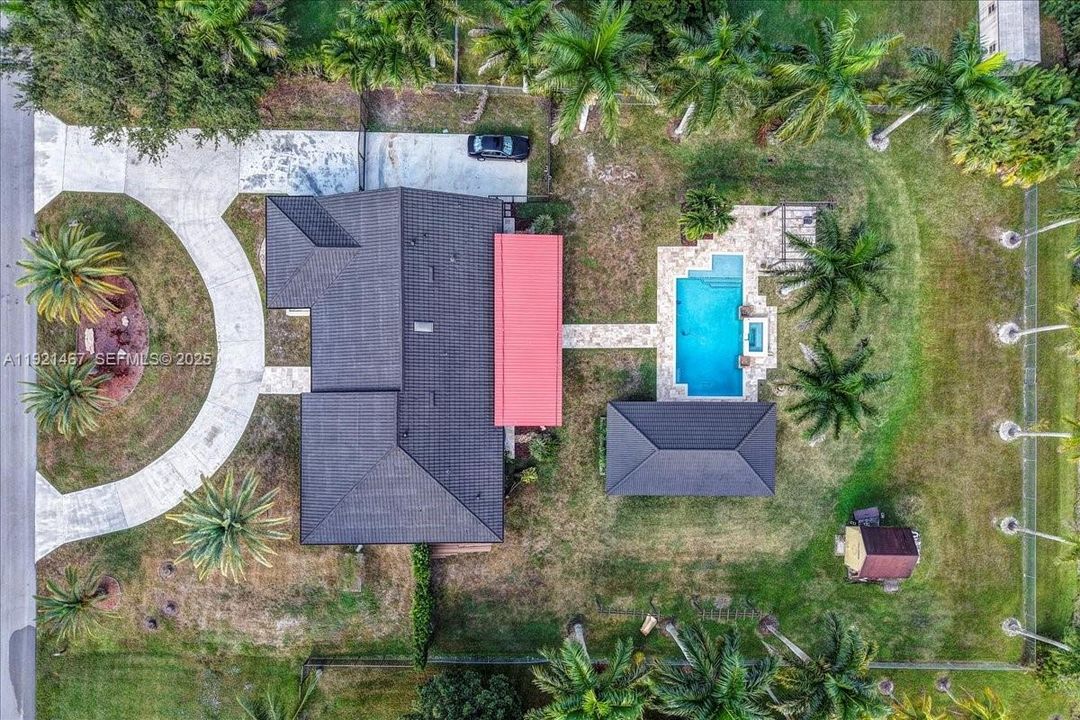 For Sale: $1,695,000 (4 beds, 3 baths, 2934 Square Feet)